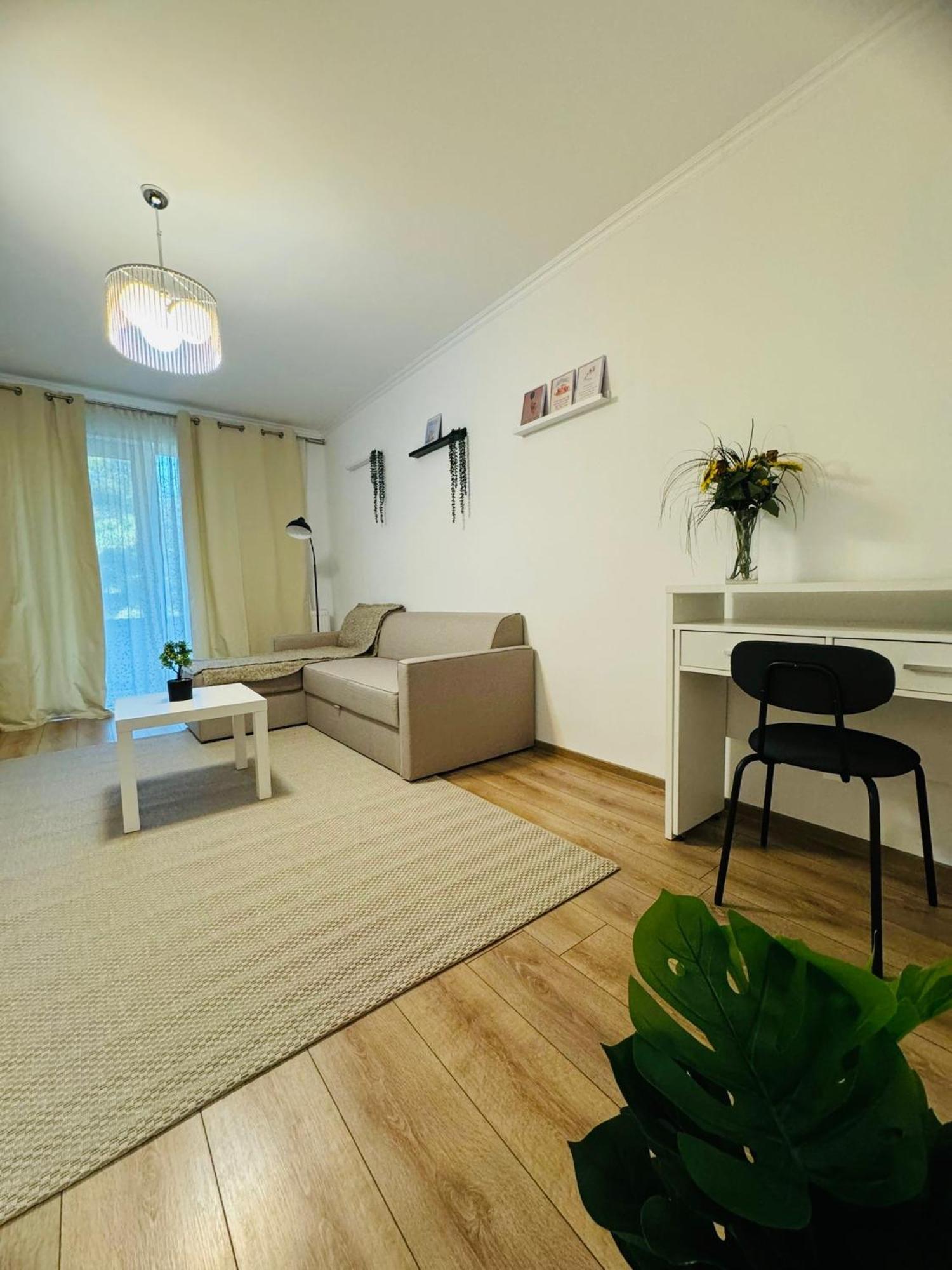 A'S Apartment Онешти Экстерьер фото